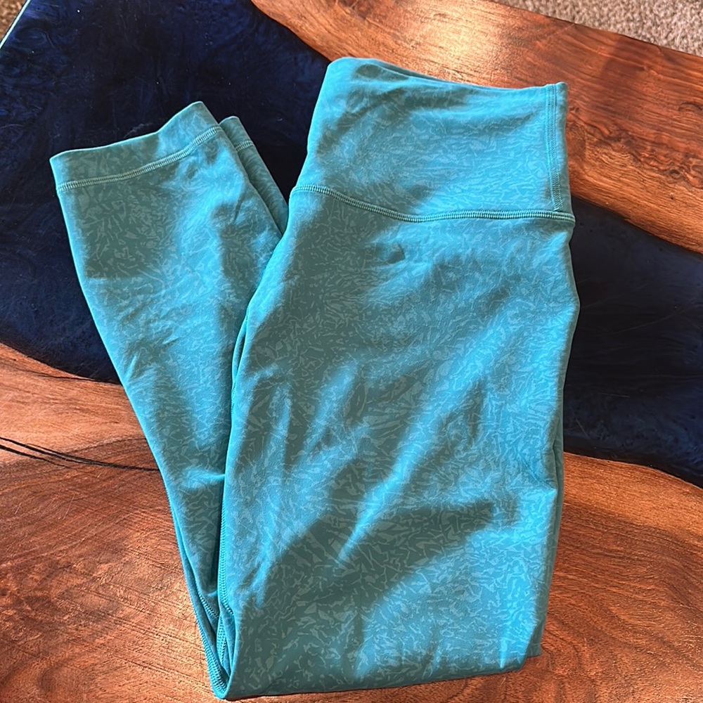 Lululemon Wunder train